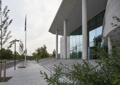 Contester une décision à Vitrolles : saisir le tribunal administratif
